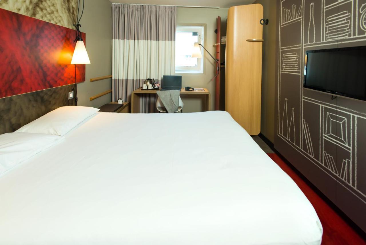 Ibis Sheffield City Exterior foto