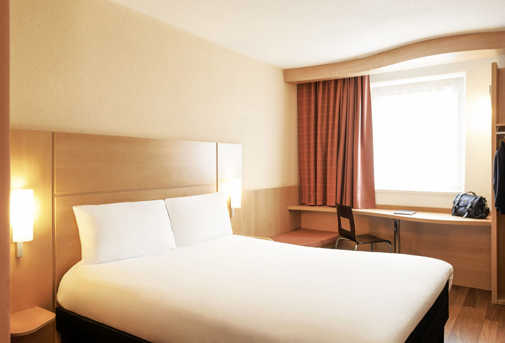 Ibis Sheffield City Exterior foto